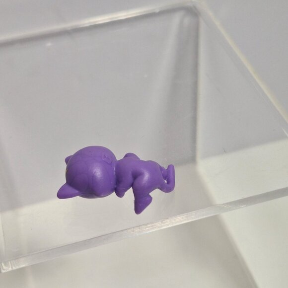 Twozies Season 1 Purple Raccoon Baby Figure 1.25" - Picture 11 of 13